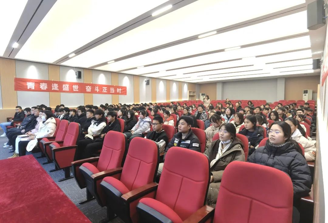 我校召開一?？记皠訂T大會暨考前心理講座